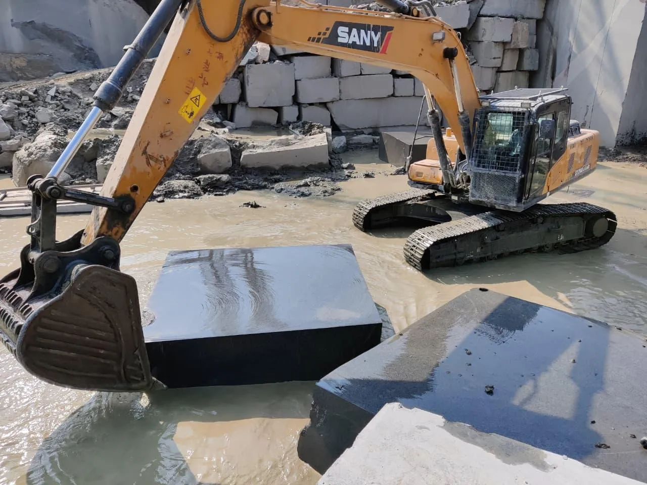 White Mansion Marbles